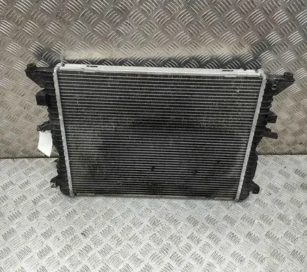 Land Rover Defender Coolant radiator 6431101E PCC001020