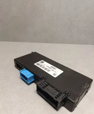 BMW 5 F10 F11 Gateway control module 9284422 121642