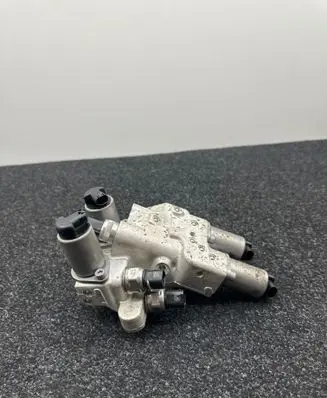 BMW 5 F10 F11 Air suspension compressor 6775258