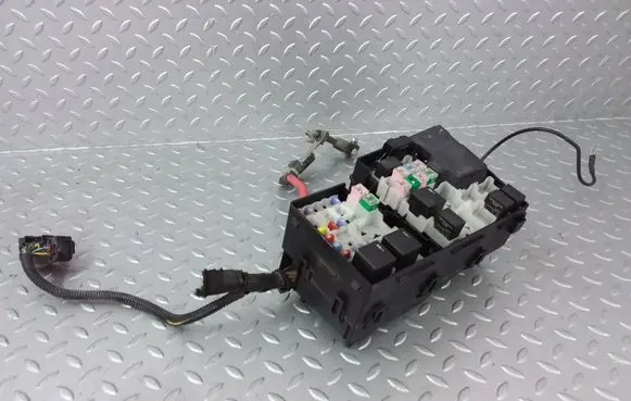 Volvo S40 Fuse module 30724881