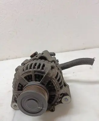 KIA Carens I Generator/alternator 3730027011 021319111