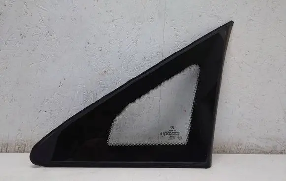 Mercedes-Benz Vito Viano W639 Front triangle window/glass A6396736305 6396736305