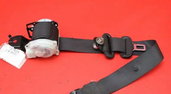 Subaru Legacy Front seatbelt