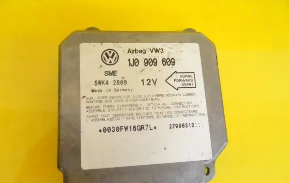 Seat Ibiza II (6k) Airbag control unit/module 1J0909609
