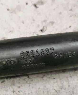 Volvo V70 Intercooler hose/pipe 8624887