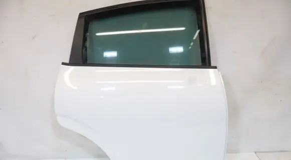 Seat Leon (1P) Rear door 