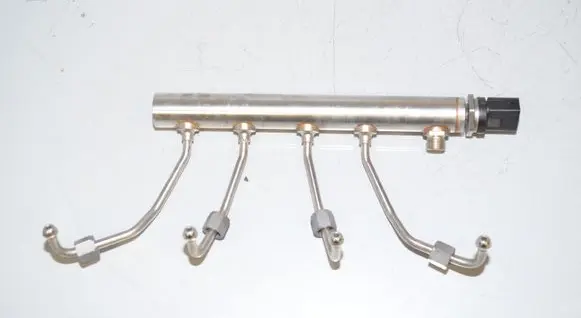 BMW X1 E84 Fuel main line pipe 7585411 13537585411