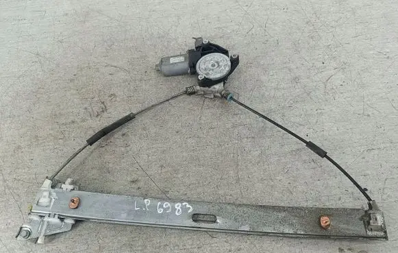Ford Maverick Front door window regulator with motor