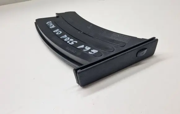 Cup holder front