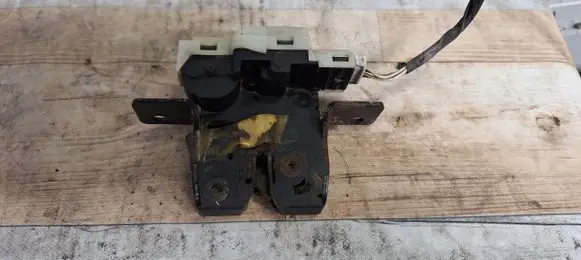Renault Scenic II - Grand scenic II Tailgate/trunk/boot lock/catch/latch 8200076240 8200076240D