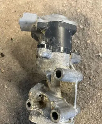 Peugeot 607 EGR valve 4R8Q9D475AC 4R8Q9D475