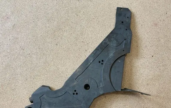 BMW 6 F12 F13 Fuel tank bottom protection 8055787