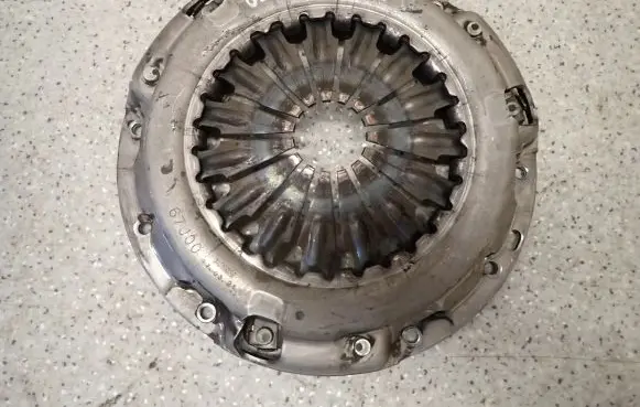Clutch pressure plate