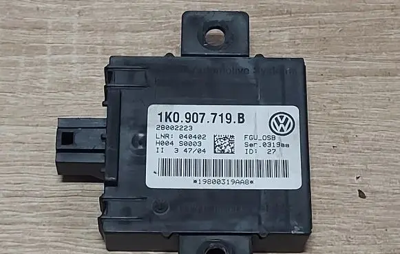Volkswagen Touran I Alarm control unit/module 1K0907719B