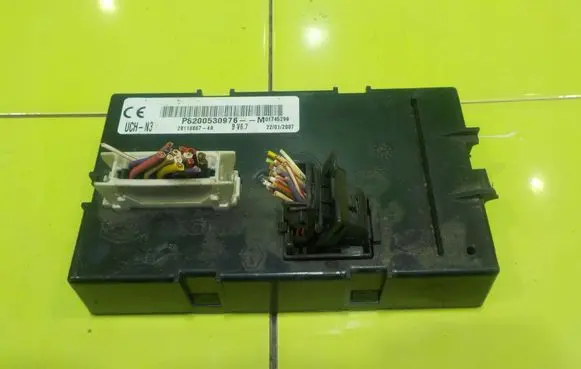 Opel Vivaro Central body control module 8200530976 NP489
