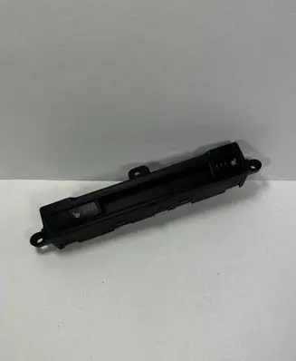 Mazda 3 III Seat heating relay DA6D0608000