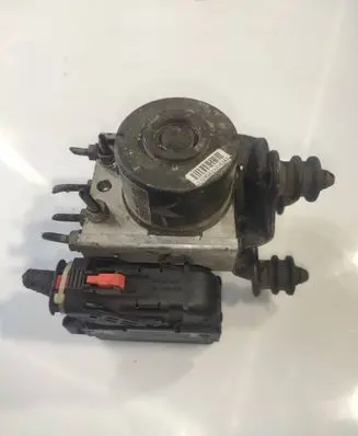 Volkswagen Golf V ABS Pump 1K0907379N 00005793E6 10097003133