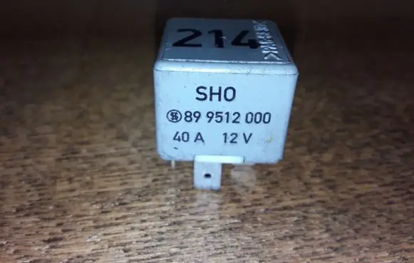 Volkswagen PASSAT B5.5 Other relay 899512000