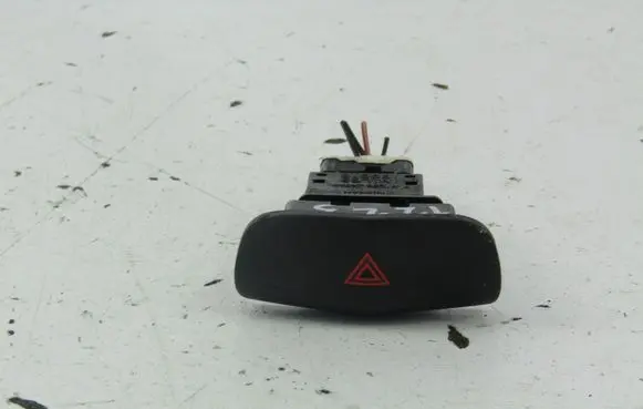 Nissan Primera Hazard light switch 