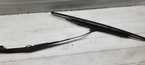 Mitsubishi Pajero Sport I Windshield/front glass wiper blade NOCODE