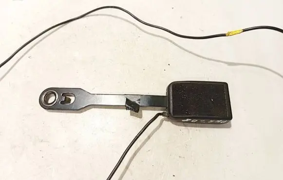 Peugeot 407 Front seatbelt buckle