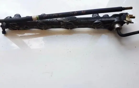 Ford Fiesta Fuel main line pipe 9D280 MF-9H487