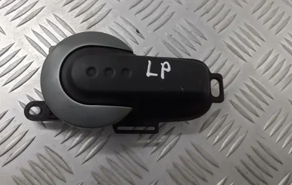 Nissan Micra Front door interior handle 80671AX