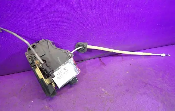 Audi A2 Front door lock