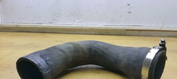 Volkswagen Golf VI Intercooler hose/pipe