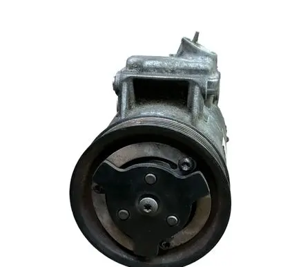 Volkswagen Golf VI Air conditioning (A/C) compressor (pump) 5N0820803A 04071112119D