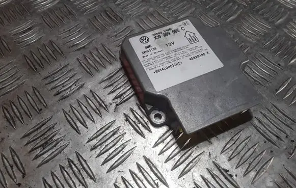 Volkswagen PASSAT B5.5 Airbag control unit/module 1C0909605C