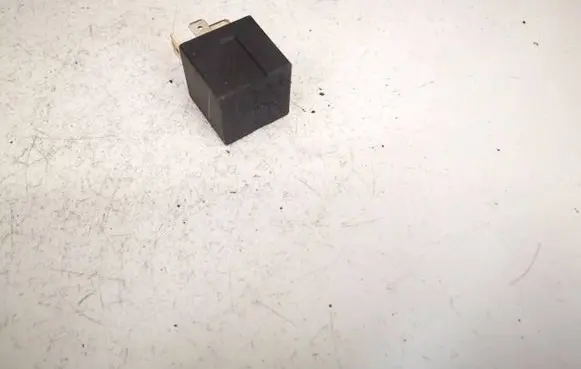 Renault Laguna III Other relay 8200333352 22204039