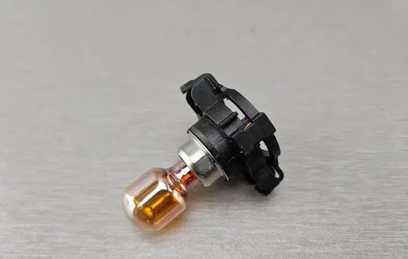 BMW 3 E90 E91 Headlight/headlamp bulb 7161306 63217161306 7162851