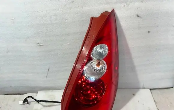 Mazda 5 Rear/tail lights