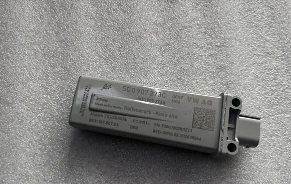 Volkswagen Tiguan Tire pressure control unit 5Q0907273C 5Q0907273A