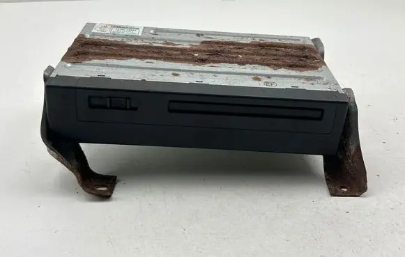 Lexus RX 330 - 350 - 400H Navigation unit CD/DVD player 8684150100 021446 EJDC011725