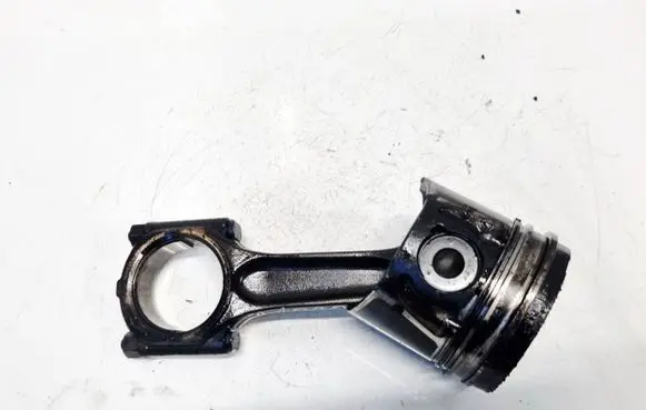 Volvo V50 Piston with connecting rod 085190