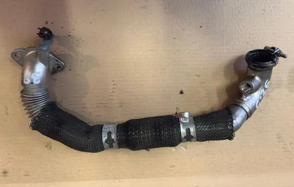 Iveco Daily 6th gen EGR valve line/pipe/hose 5801647605