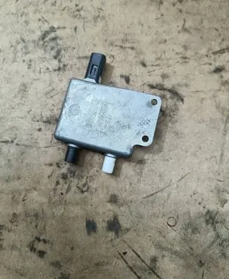 Mercedes-Benz CLS C218 X218 Aerial antenna amplifier A4638203789 ZGS001 047621A