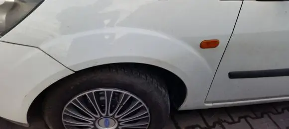 Ford Fiesta Fender