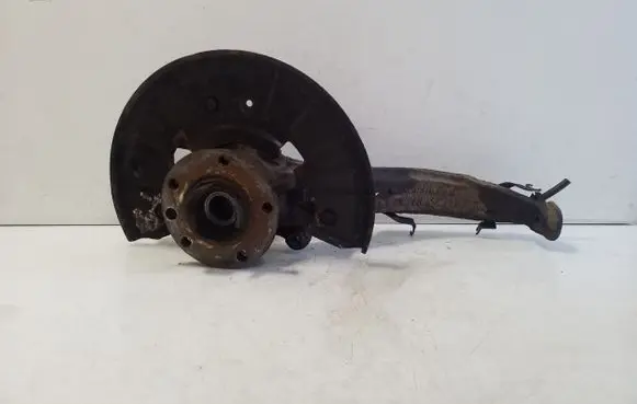Volkswagen Touareg II Front wheel hub