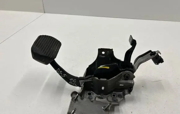 Citroen DS5 Brake pedal 