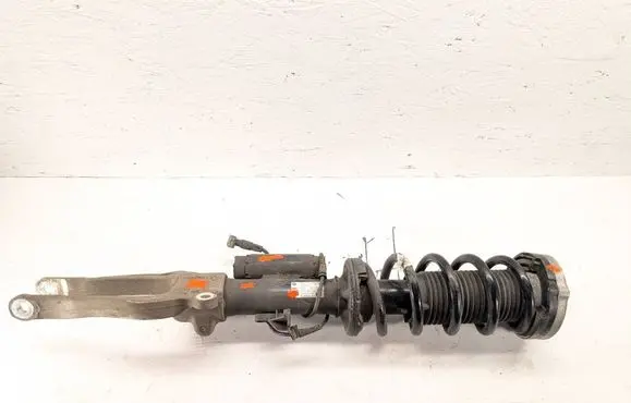 BMW 8 G15 Front shock absorber with coil spring 6878113