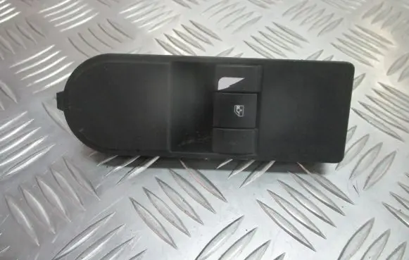 Opel Zafira B Electric window control switch