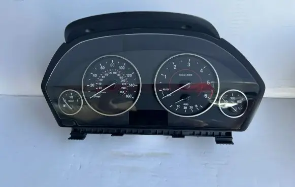 BMW 4 F32 F33 Speedometer (instrument cluster) 9334782 62109334782 17649411