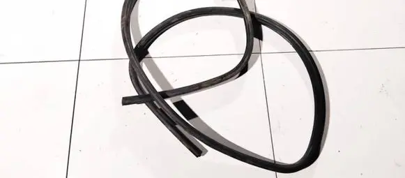 Jeep Cherokee Rubber seal front coupe door 