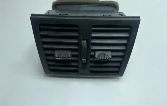 Opel Zafira B Rear air vent grill 13144753