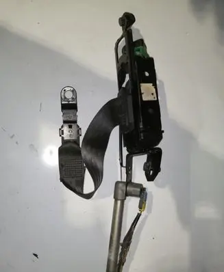 Volvo V70 Front seatbelt