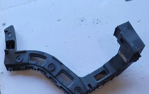 Volkswagen Sharan Rear bumper mounting bracket 7N0807393A