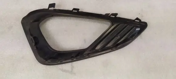 Ford Fiesta Front bumper lower grill